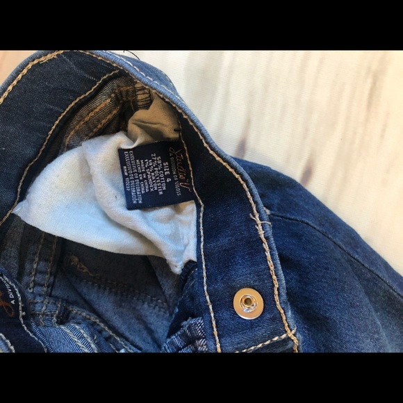 Studio V Jeans // 4T - Picture 2 of 3